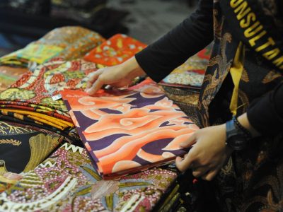 Menguak Makna Filosofis Batik Mega Mendung Cirebon