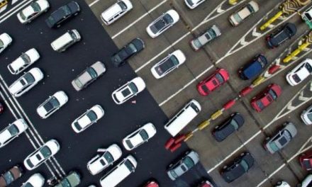 Tahun Yang Ekstra! Mobil Listrik Bakal Kesulitan Lari Kencang