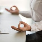Mindfulness, Bagaimana Berlatih Bisa Membantu Lebih Bahagia