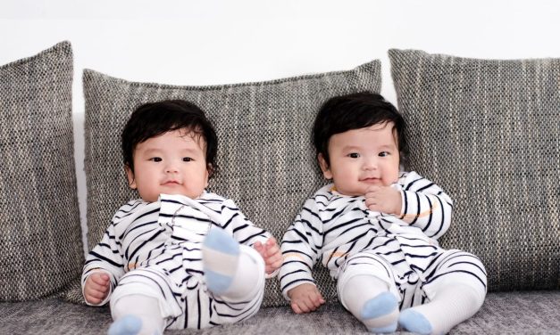Pengaruh Usia Dan Genetika Dalam Mendapatkan Anak Kembar
