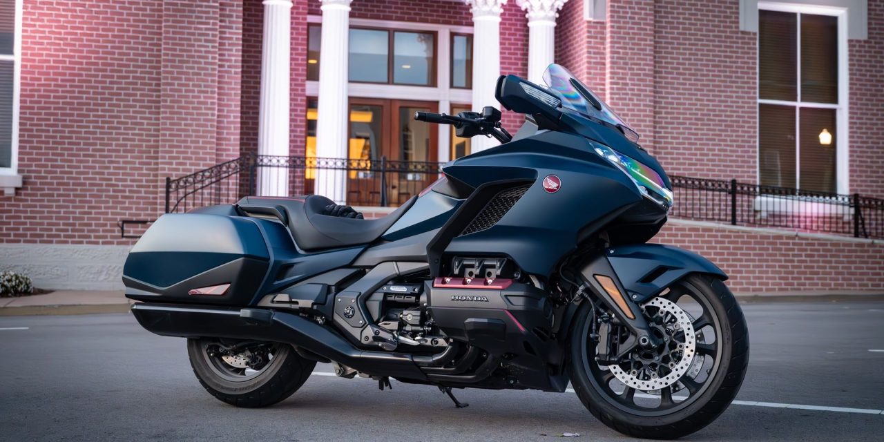 Honda Goldwing 2024 Motor Touring Dengan Mesin Flat-Six