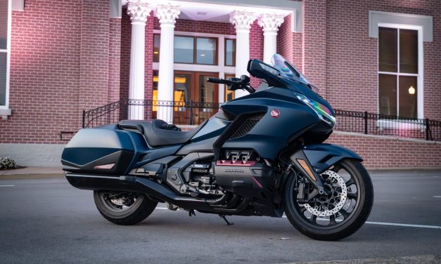 Honda Goldwing 2024 Motor Touring Dengan Mesin Flat-Six