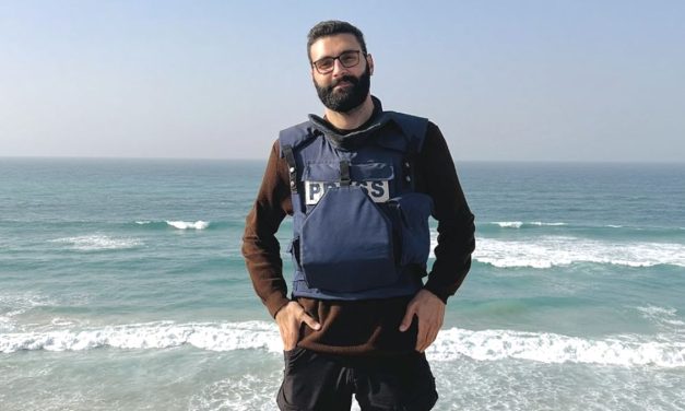 Motaz Azaiza Menginspirasi Melalui Relawanisme Di Palestina