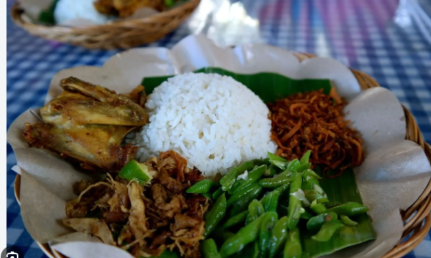Nasi Puyung Kuliner Pedas Khas Lombok Yang Bikin Ketagihan